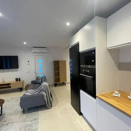 Moderna Piscina Privada Empuriabrava