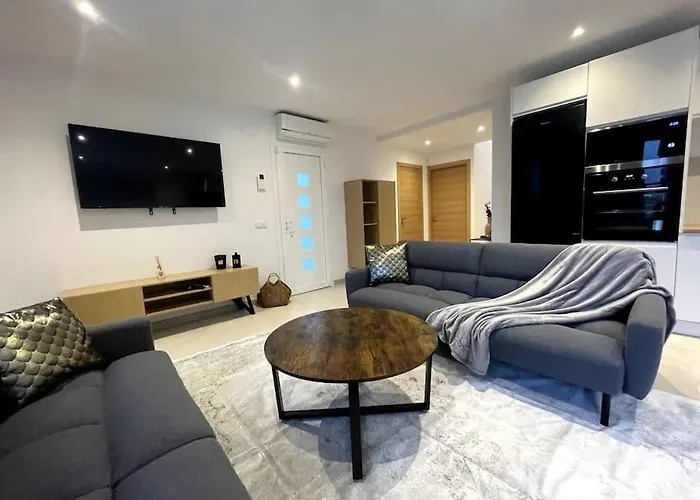 Moderna Piscina Privada *