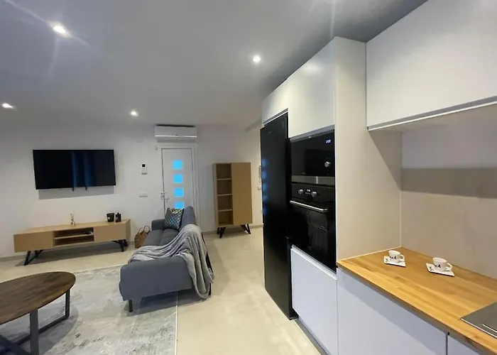Moderna Piscina Privada Empuriabrava